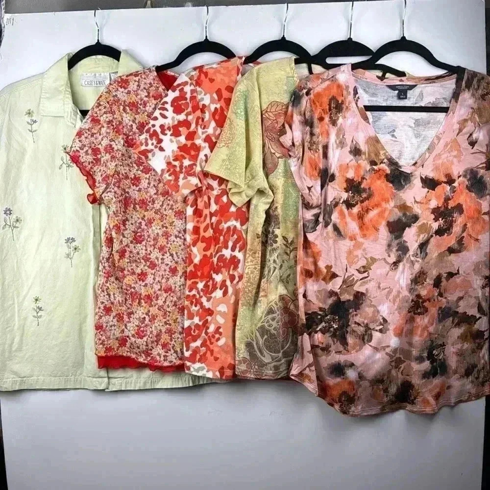5 tops sz L various colors used 1 long sleeve 4 short sleeves Colorful